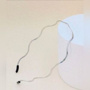 Minimalist Metal Thin Silver Wavy Headband BNIB